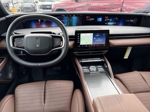 Used 2026 Lincoln Nautilus Reserve image 22