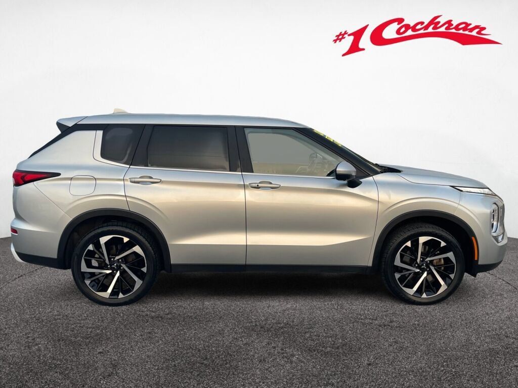 Used 2024 Mitsubishi Outlander SE AWD/4WD image 29