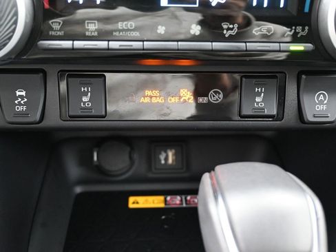 Certified 2025 Toyota RAV4 XLE Premium image 24