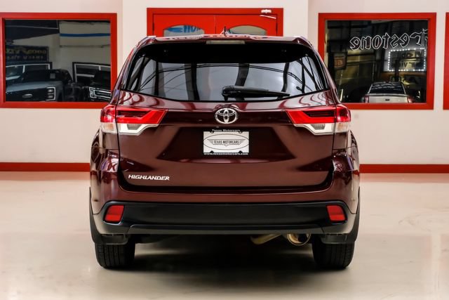 Used 2019 Toyota Highlander XLE FWD image 10