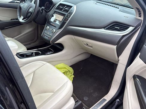 Used 2017 Lincoln MKC Premiere FWD image 7