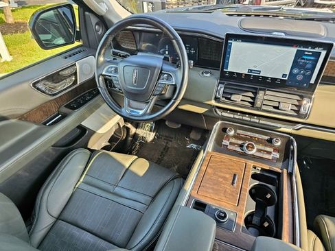 Used 2023 Lincoln Navigator L Black Label AWD/4WD image 34