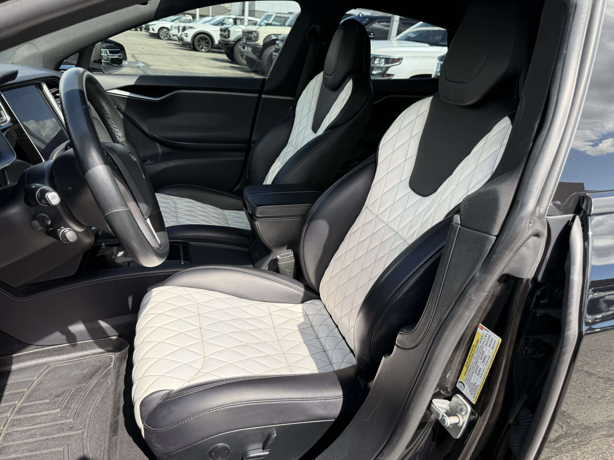 Used 2018 Tesla Model S 100D AWD/4WD image 15