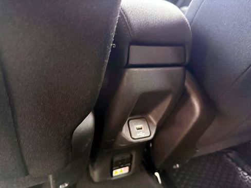Used 2021 Jeep Renegade Latitude w/ Convenience Group AWD/4WD image 13