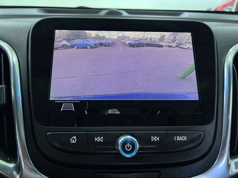 Used 2019 Chevrolet Equinox LT w/ Sun & Navigation Package FWD image 22