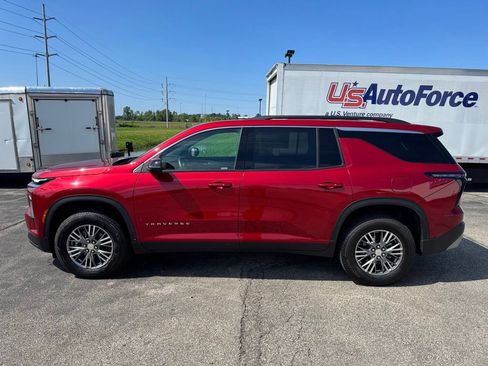 Used 2025 Chevrolet Traverse LT w/ LPO, Floor Liner Package AWD/4WD image 4