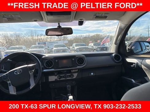 Used 2017 Toyota Tacoma SR5 image 9