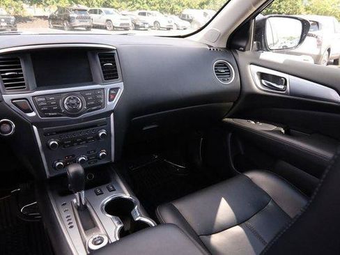 Used 2017 Nissan Pathfinder SL w/ SL Premium Package AWD/4WD image 31
