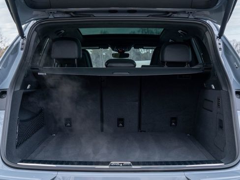 Certified 2025 Porsche Cayenne GTS image 16