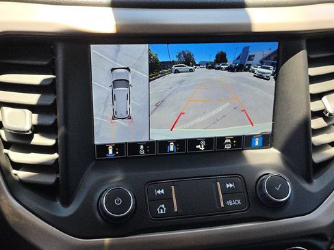 Used 2023 GMC Acadia Denali w/ Denali Ultimate Package AWD/4WD image 30