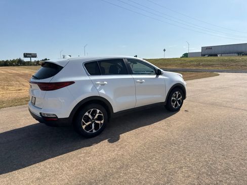 Used 2022 Kia Sportage LX FWD image 17