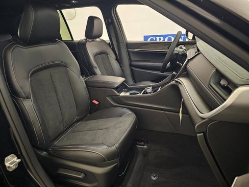 New 2026 Jeep Grand Cherokee Laredo image 25