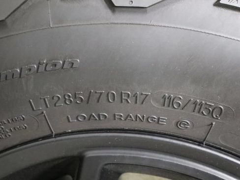 Used 2024 Jeep Wrangler Unlimited AWD/4WD image 43