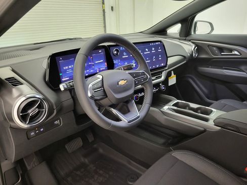 New 2026 Chevrolet Equinox EV LT w/ Comfort Package FWD image 25