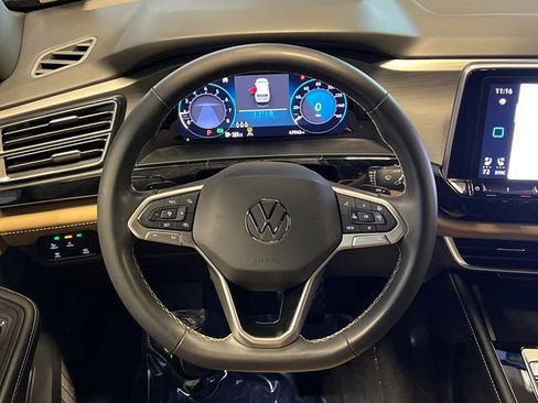 Used 2024 Volkswagen Atlas Cross Sport SE image 20