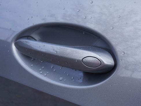 Used 2025 BMW X7 xDrive40i w/ Parking Assistance Package image 37