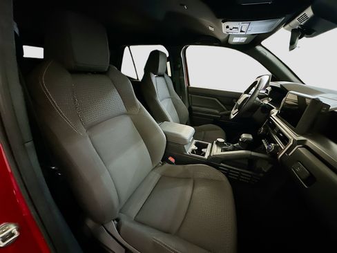 Used 2025 Toyota 4Runner SR5 image 32