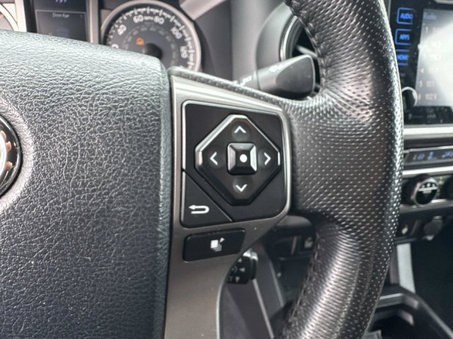 Used 2016 Toyota Tacoma Limited w/ Towing Package RWD image 23