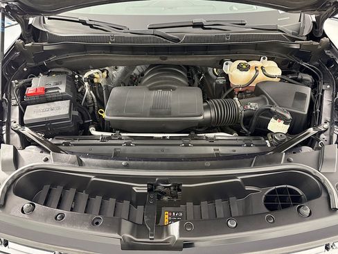 Used 2023 Chevrolet Suburban Premier image 11