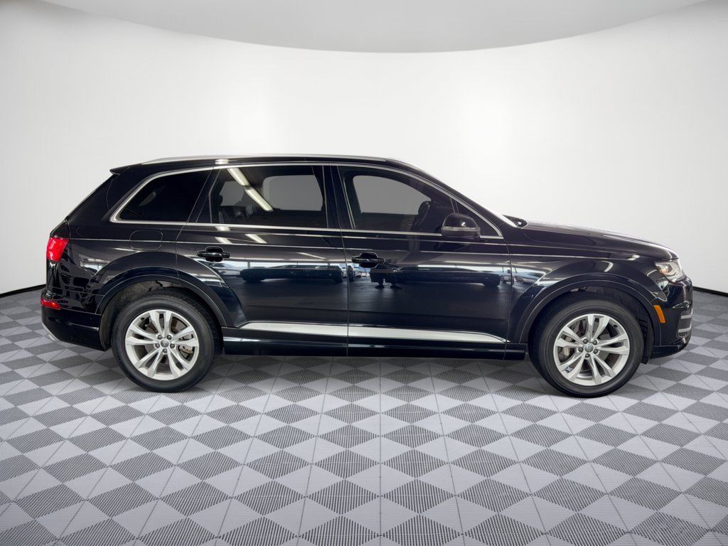 Used 2017 Audi Q7 2.0T Premium AWD/4WD image 8