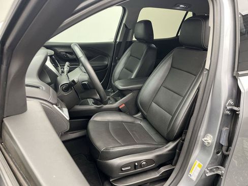 Certified 2023 GMC Terrain SLT w/ Elevation Edition AWD/4WD image 9