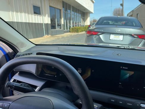 Used 2025 Kia K4 LXS image 33