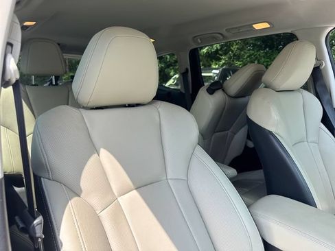 Used 2022 Subaru Ascent Limited AWD/4WD image 25