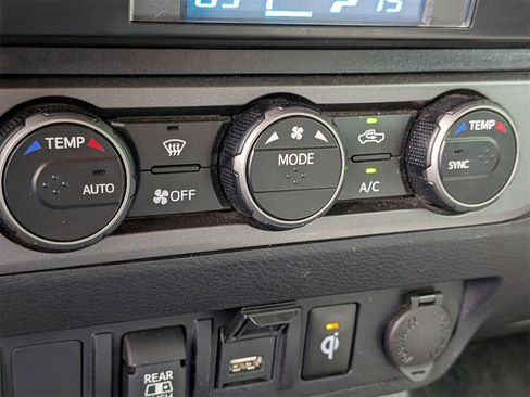 Used 2023 Toyota Tacoma TRD Off-Road image 24