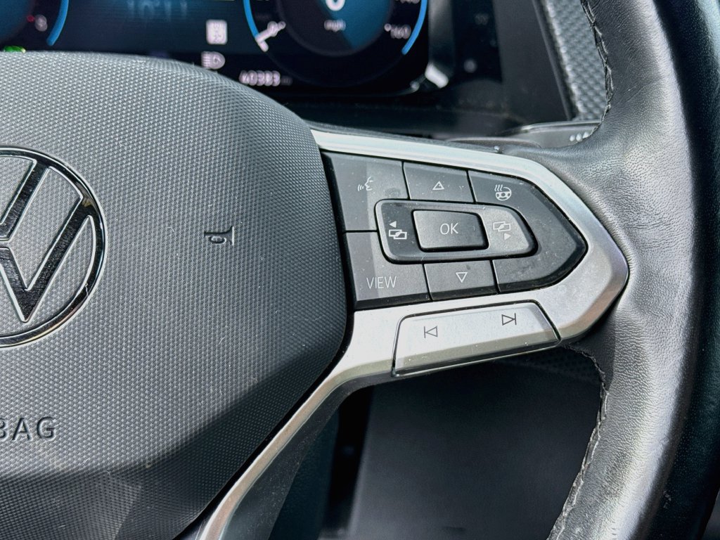 Used 2024 Volkswagen Atlas Cross Sport SEL R-Line AWD/4WD image 20