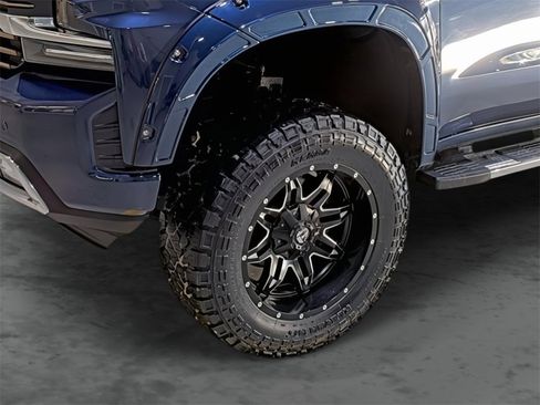 Used 2022 Chevrolet Silverado 1500 High Country w/ Z71 Off-Road Package image 7