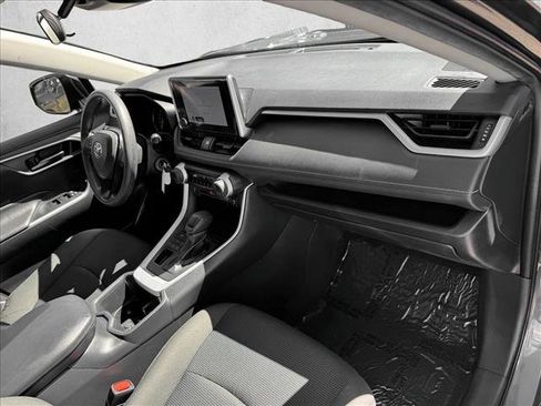 Used 2024 Toyota RAV4 LE image 21