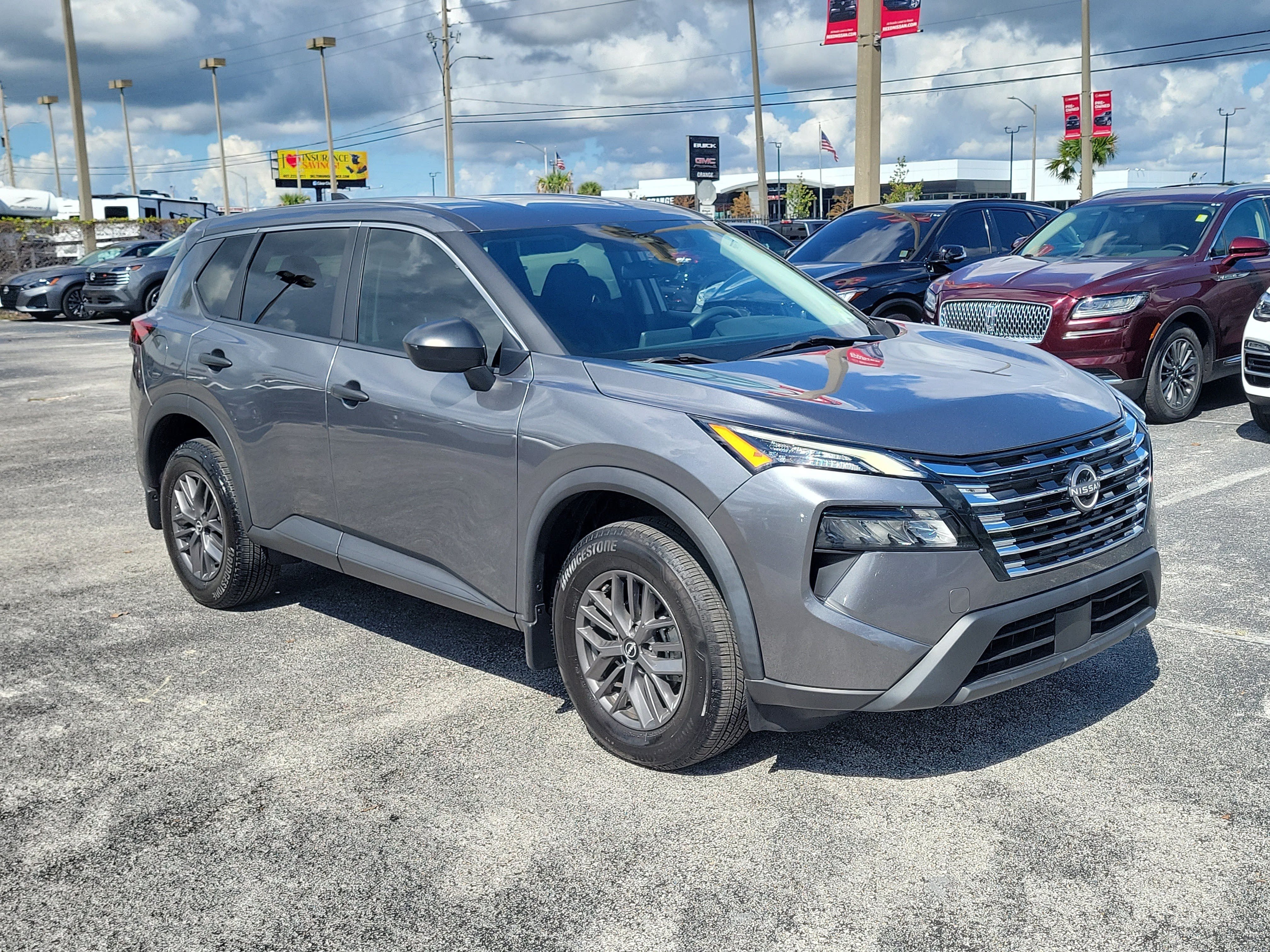 Certified 2024 Nissan Rogue S FWD image 3