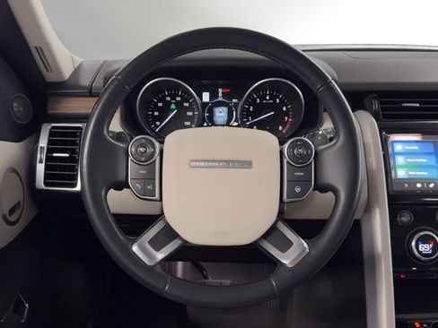 Used 2017 Land Rover Discovery HSE Luxury AWD/4WD image 20