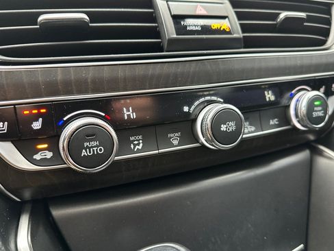 Used 2018 Honda Accord Touring image 27
