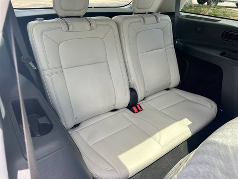 New 2026 Lincoln Aviator Reserve w/ Jet Appearance Package AWD/4WD image 17