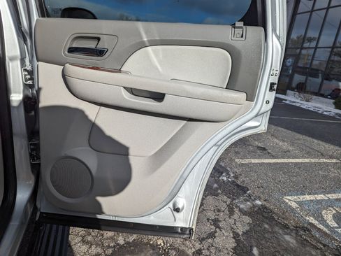 Used 2012 Chevrolet Tahoe LTZ image 41