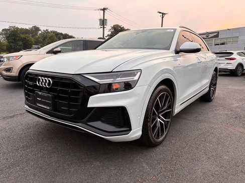 Used 2021 Audi Q8 Premium Plus w/ Premium Plus Package AWD/4WD image 3
