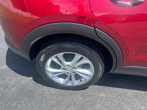 Used 2021 Buick Encore GX Preferred w/ Cold Weather Comfort Package FWD image 5