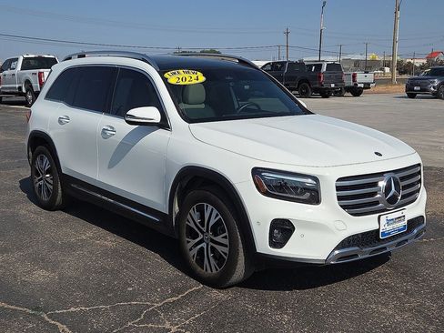 Used 2024 Mercedes-Benz GLB 250 4MATIC image 7