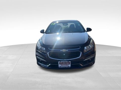 Used 2016 Chevrolet Cruze LT image 2