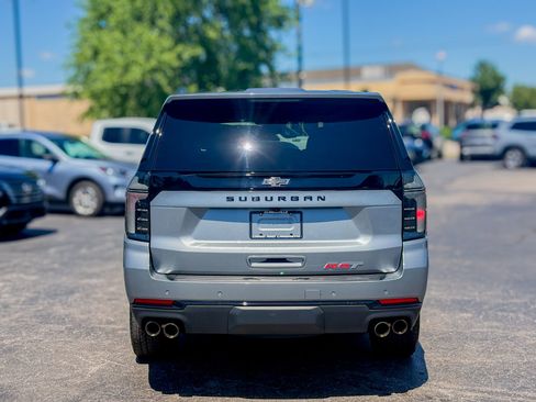 Used 2025 Chevrolet Suburban RST w/ Comfort Package AWD/4WD image 15