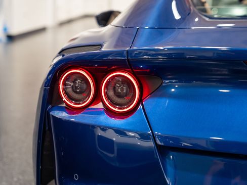 Used 2021 Ferrari 812 GTS RWD image 27