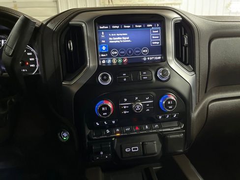 Used 2020 GMC Sierra 1500 SLT w/ SLT Premium Package image 18