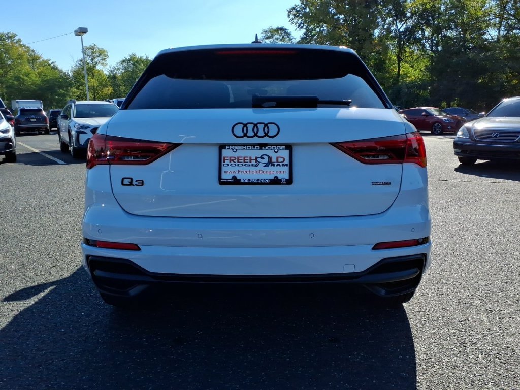 Used 2022 Audi Q3 2.0T Premium Plus w/ Premium Plus Package AWD/4WD image 19