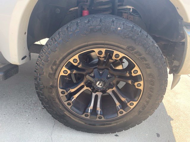 Used 2014 Ford F350 Lariat w/ Chrome Package AWD/4WD image 2