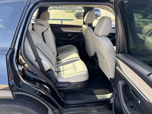 Used 2024 MAZDA CX-90 3.3 Turbo w/ Preferred Package AWD/4WD image 12