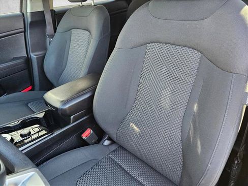 Used 2023 Kia Sportage LX AWD/4WD image 21