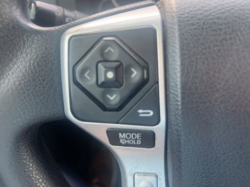 Used 2016 Toyota Tundra SR5 image 24