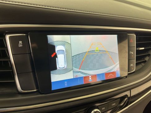 Used 2018 Buick Enclave Premium image 33