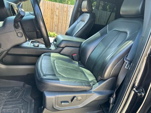 Used 2021 Ford Expedition Limited AWD/4WD image 5